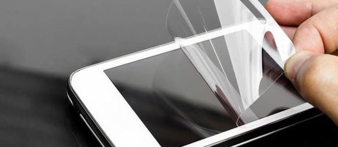 installing screen protector